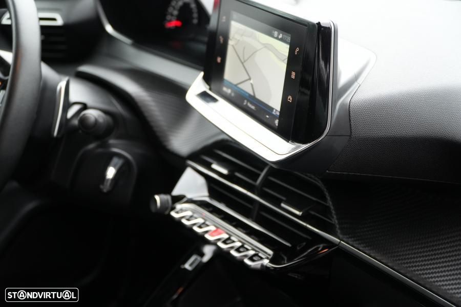 Peugeot 2008 1.2 PureTech Active EAT8 - 13