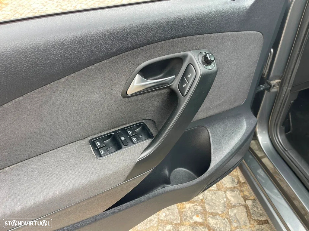 VW Polo 1.6 TDI Confortline BlueMotion - 25