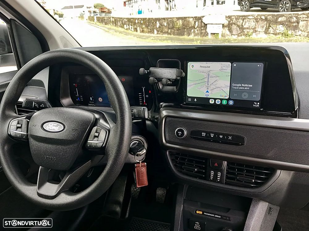 Ford Transit Courier - 11