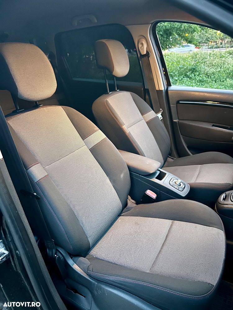 Renault Scenic - 11