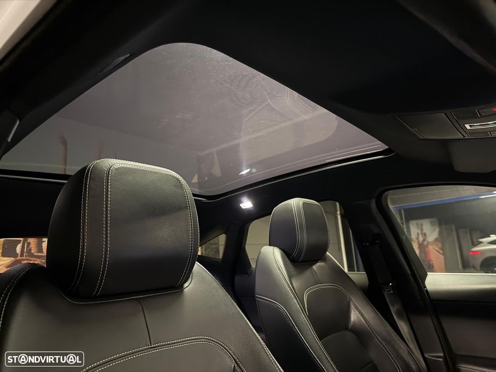 Jaguar E-Pace 2.0 i4D R-Dynamic S - 25