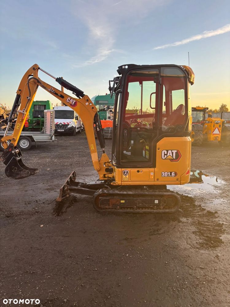 Caterpillar 301.6 - 3