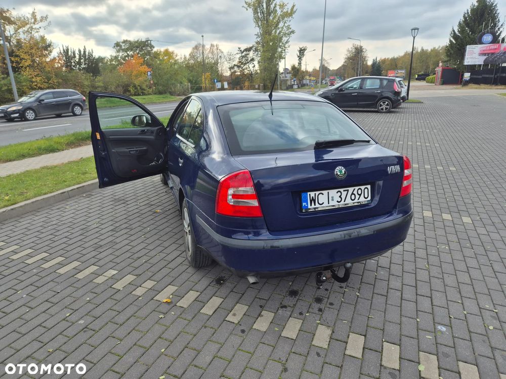 Skoda Octavia 2011 photo 2