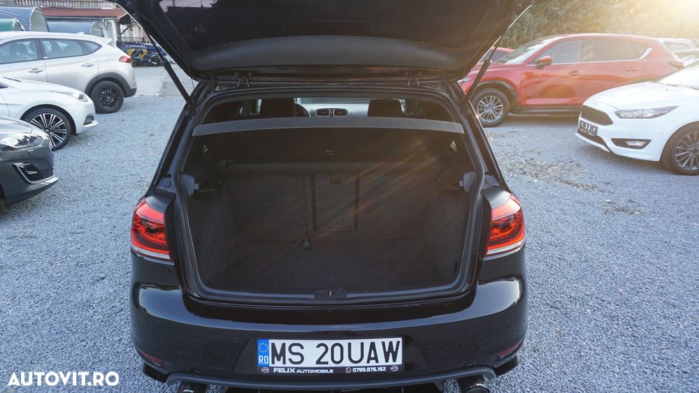Volkswagen Golf 2.0 GTI - 14