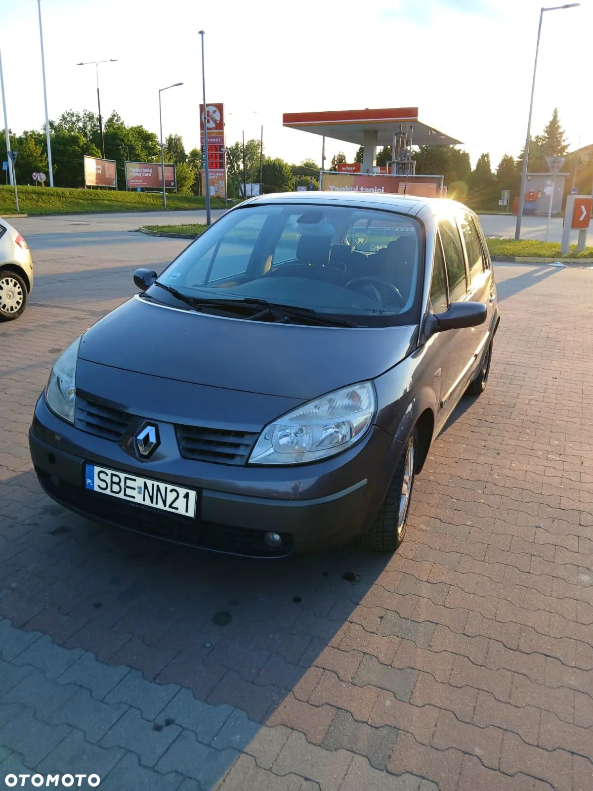 Renault Scenic 1.6 16V 110 Expression - 1