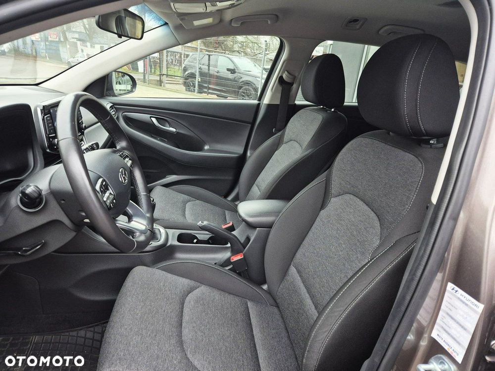 Hyundai i30 1.5 T-GDI 48V Smart - 11