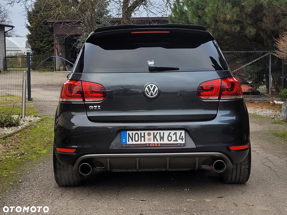 Volkswagen Golf 2.0 GTI - 12