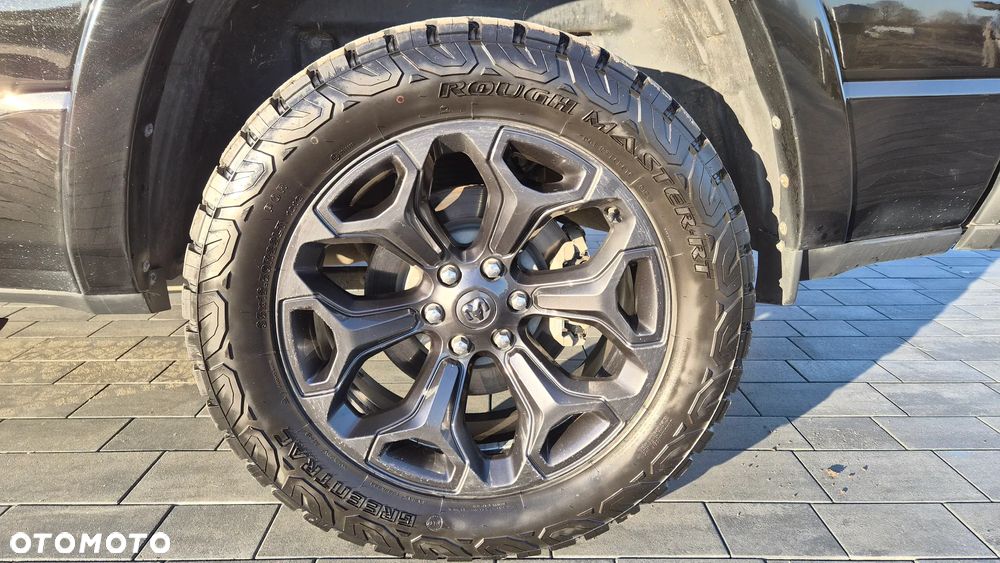 RAM 1500 5.7 Crew Cab Shortbed Limited Black - 17