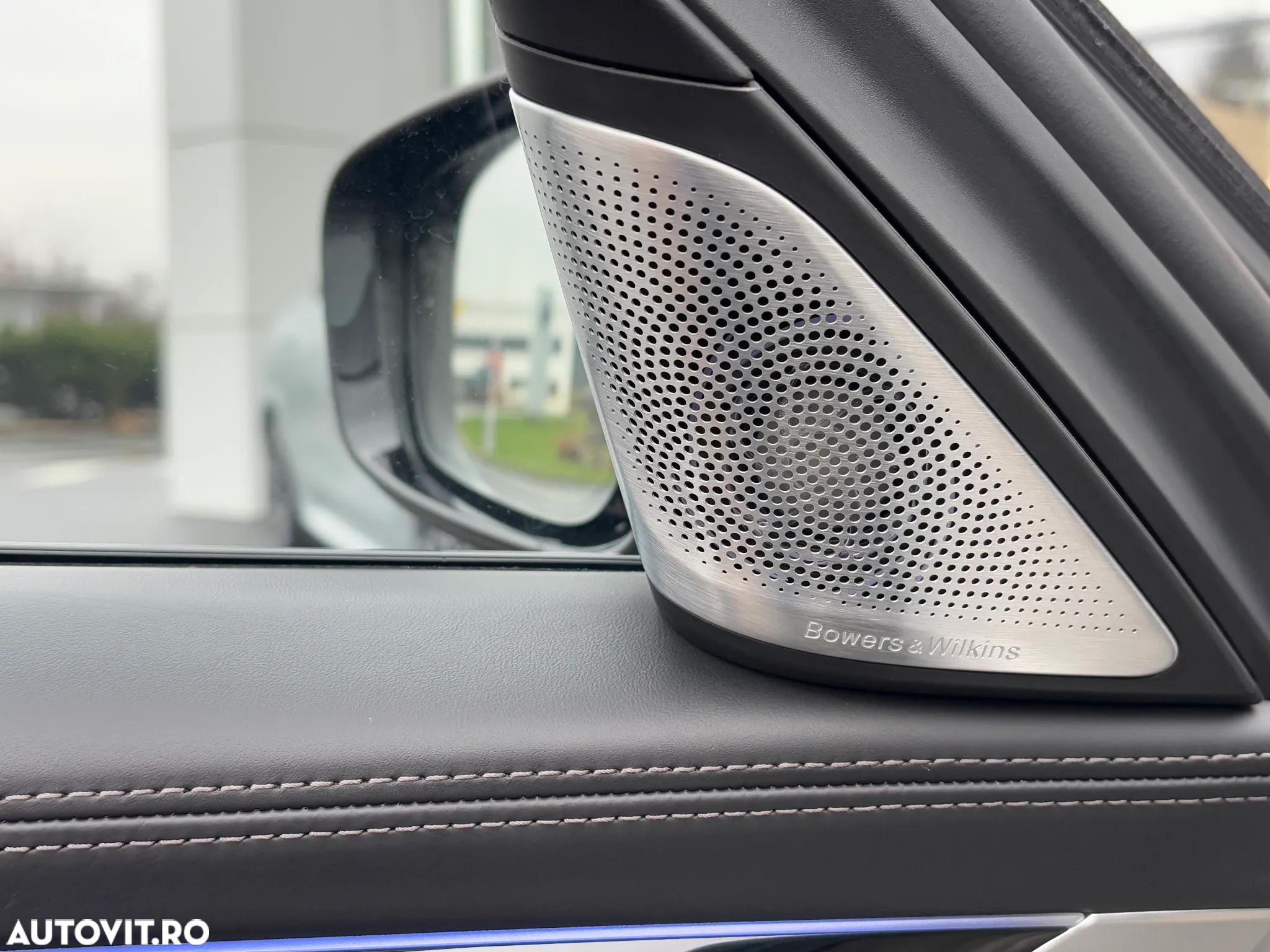 BMW Seria 7 750i xDrive - 16