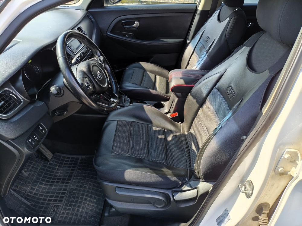Kia Venga - 17