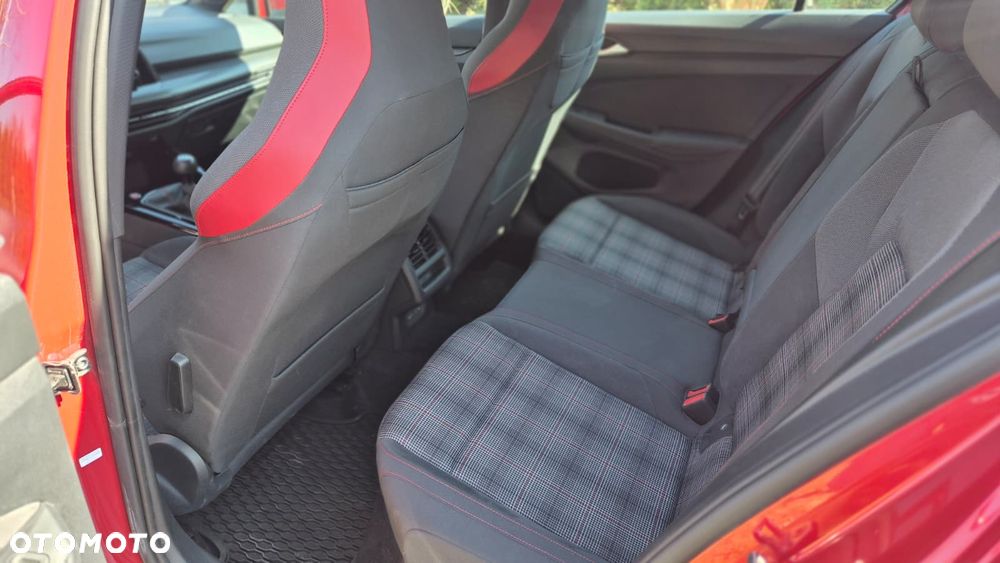 Volkswagen Golf - 29