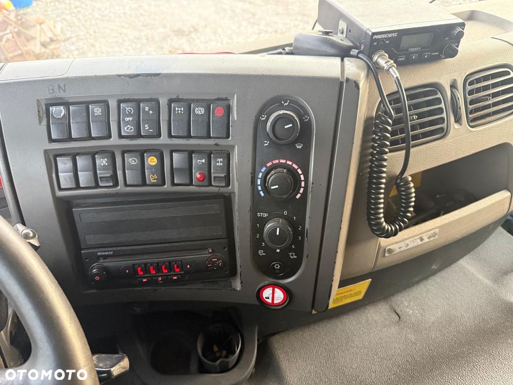 Renault KERAX - 15