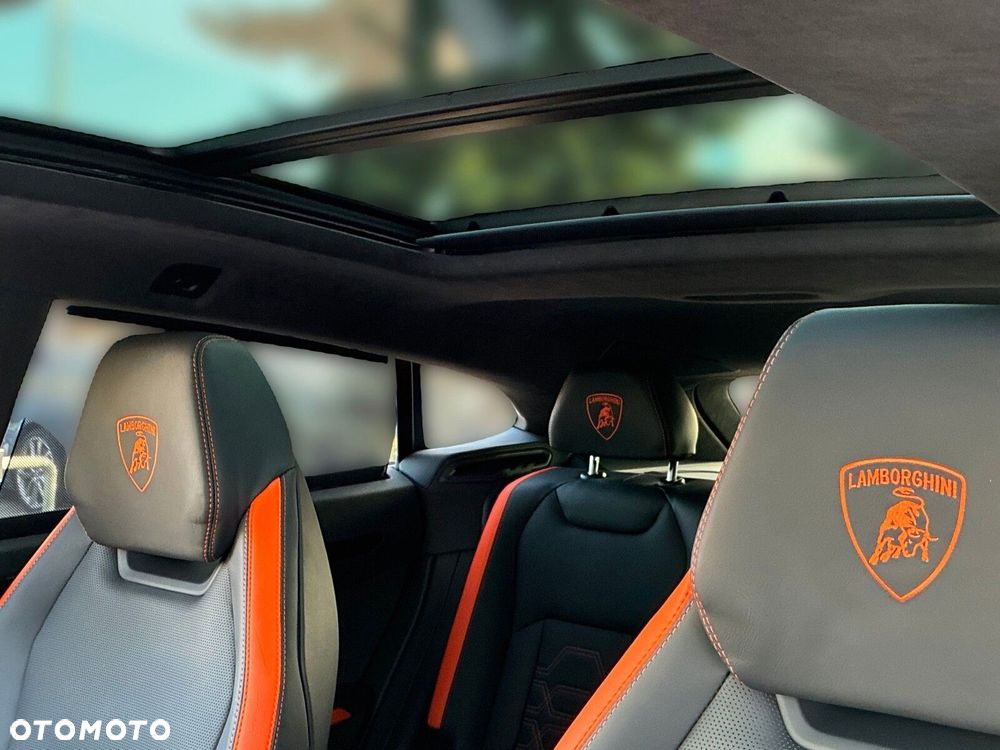 Lamborghini Urus - 16