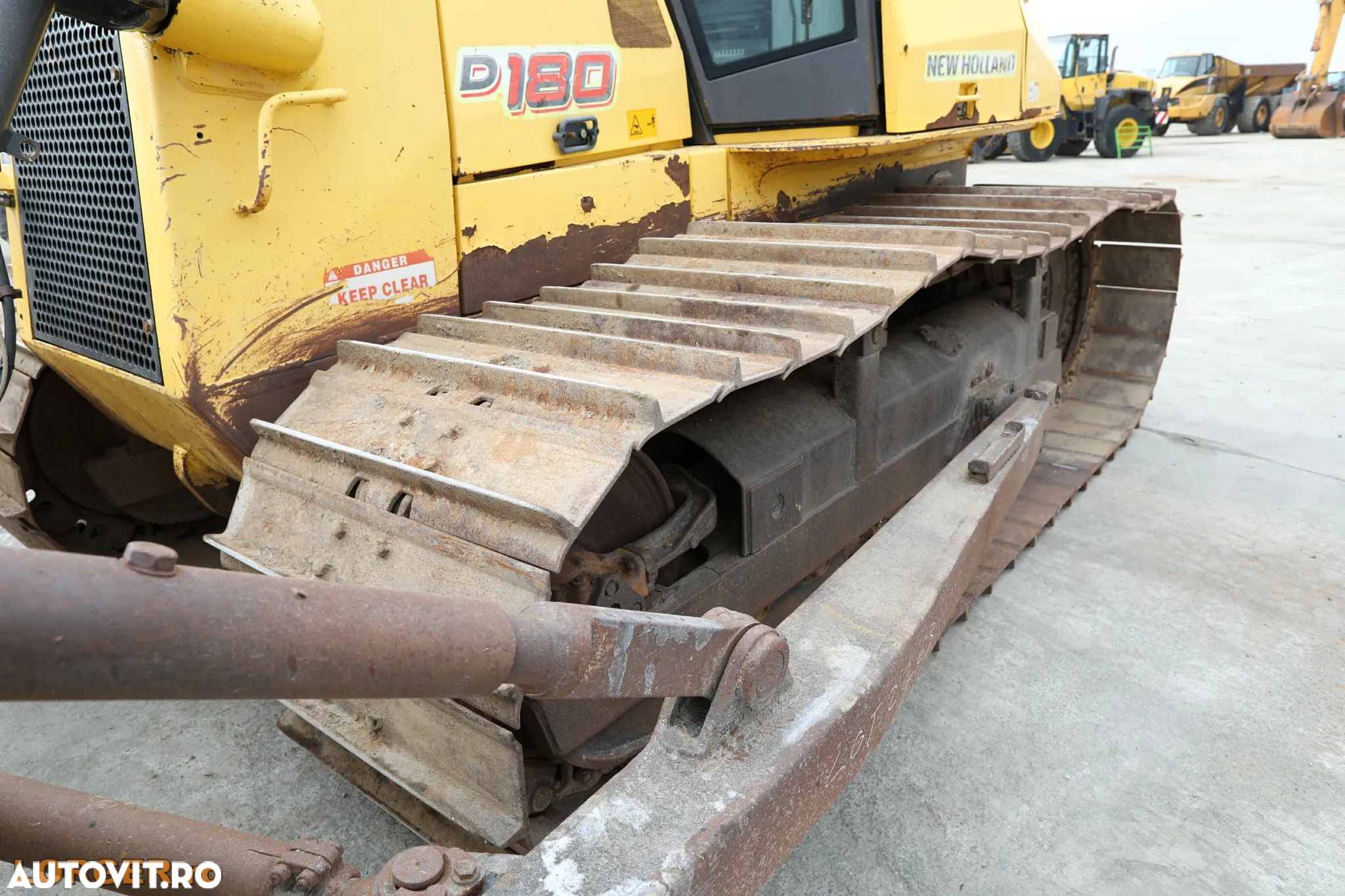 New Holland D 180 - 14