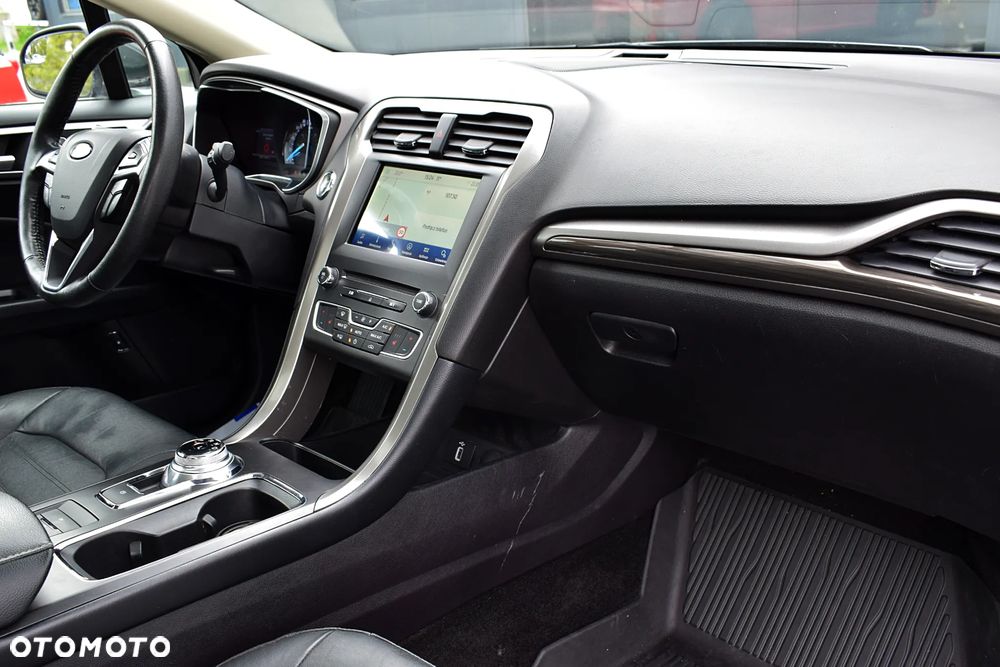 Ford Fusion 2.0 EcoBoost Titanium - 10