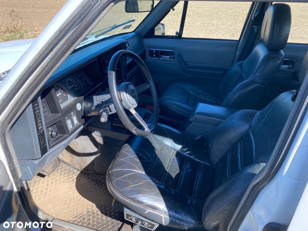 Jeep Cherokee - 13