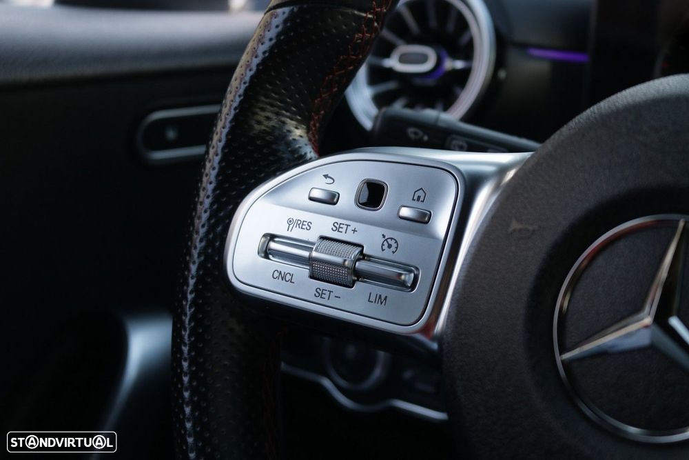 Mercedes-Benz A 180 d AMG Line - 40