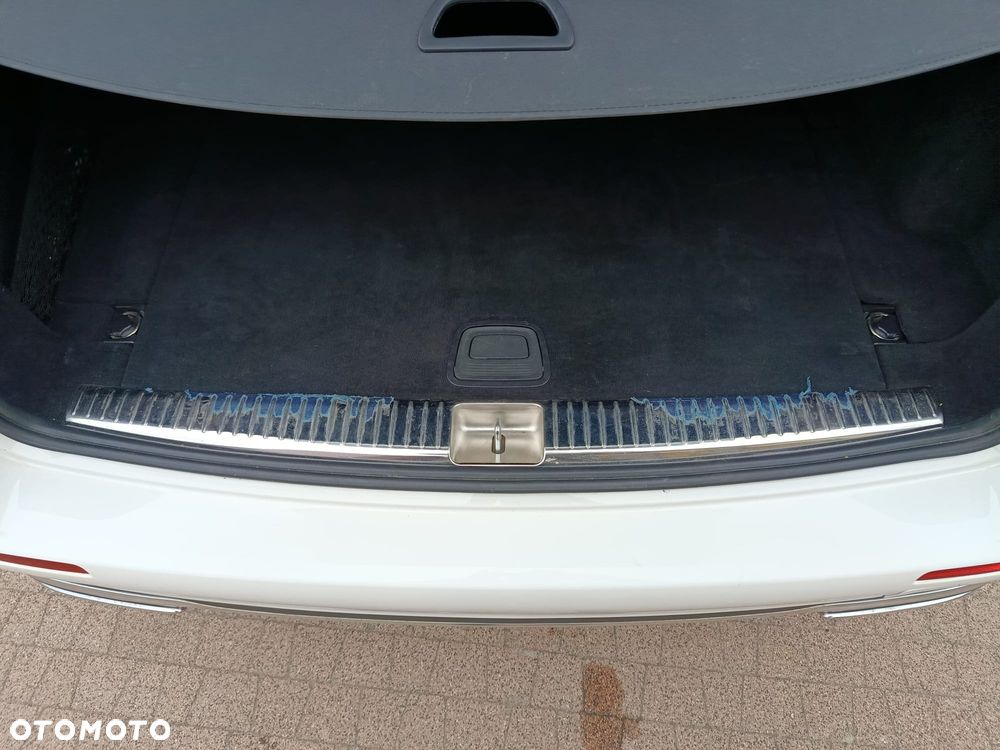 Mercedes-Benz Klasa E 220 d 9G-TRONIC - 26