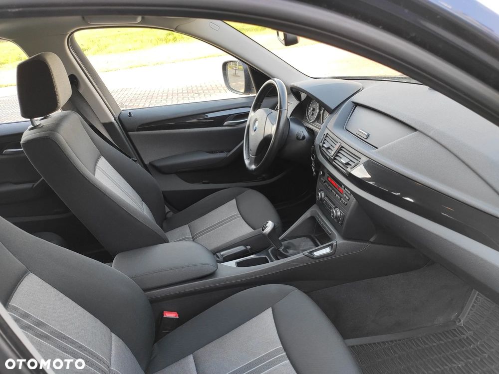 BMW X1 sDrive18i Sport Line - 7