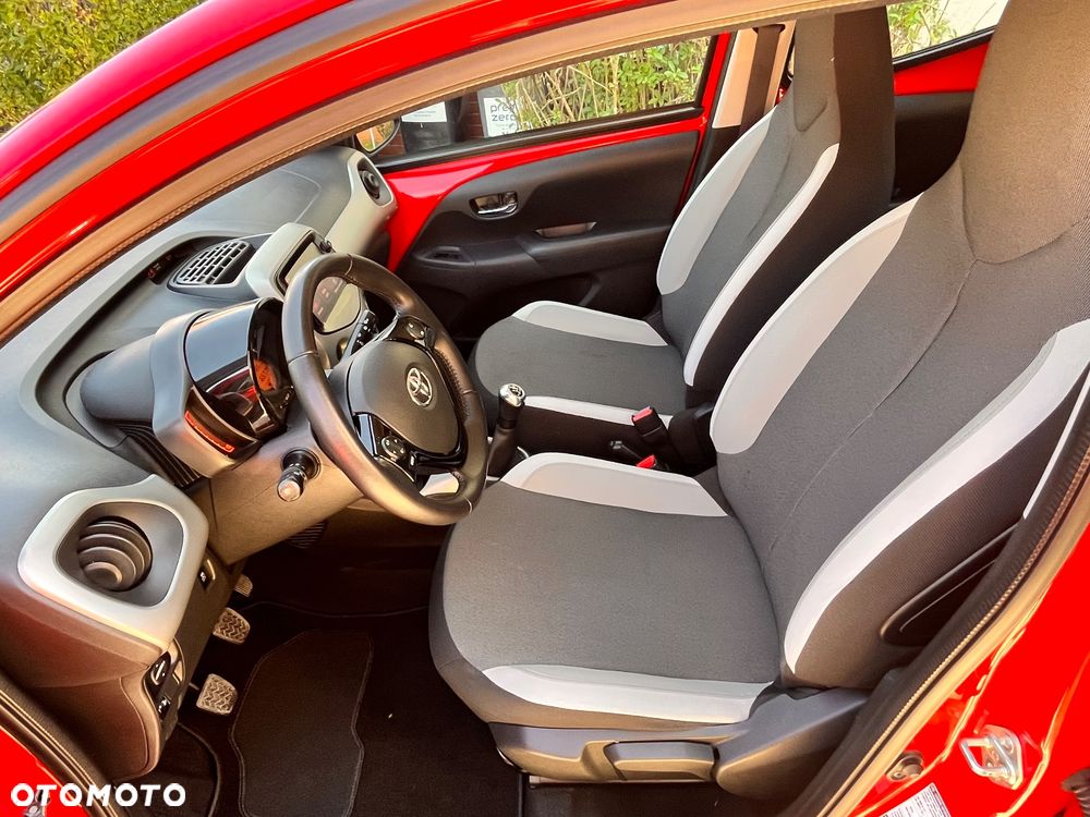 Toyota Aygo x-clusiv - 7