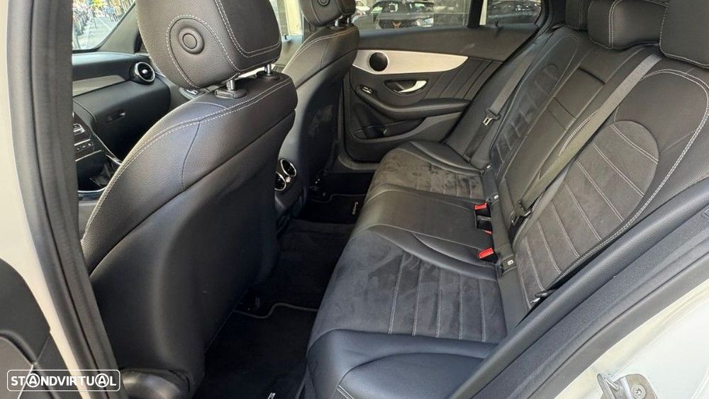 Mercedes-Benz C 300 - 11