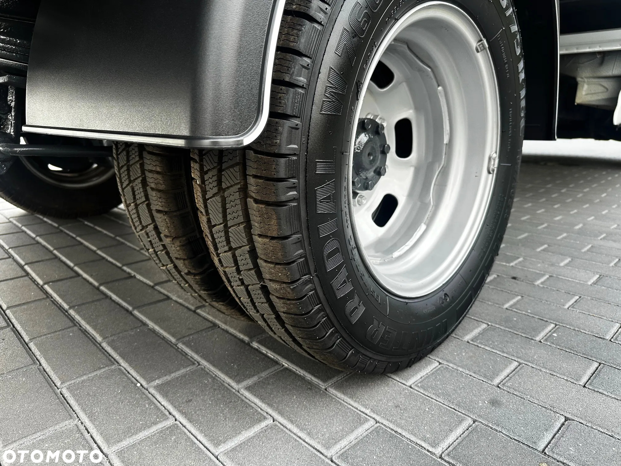 Iveco DAILY 35C17 SKRZYNIA PODWÓJNA KABINA DOKA 7 MIEJSC TEMPOMAT BLIŹNIACZE KOŁA KLIMATYZACJA 170KM [ 098947 ] - 19