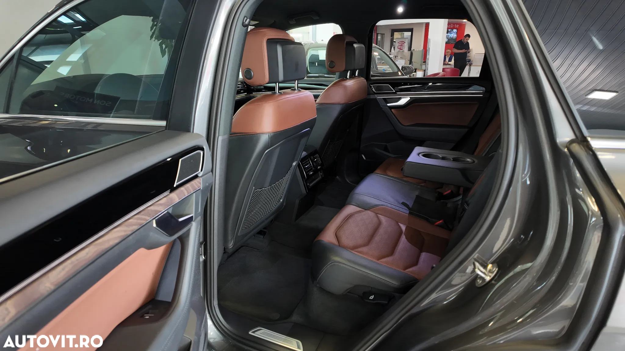 Volkswagen Touareg 3.0 V6 TDI 4Motion DPF Automatik R-Line - 33