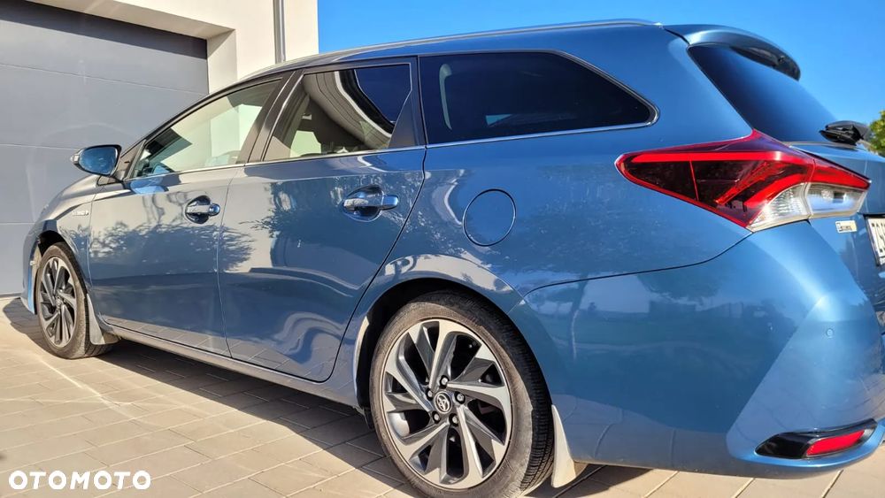 Toyota Auris 1.8 HSD Luna - 4