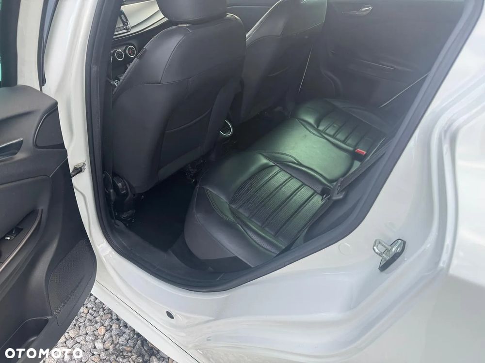 Alfa Romeo Giulietta 2.0 JTDM Distinctive EU6 - 8