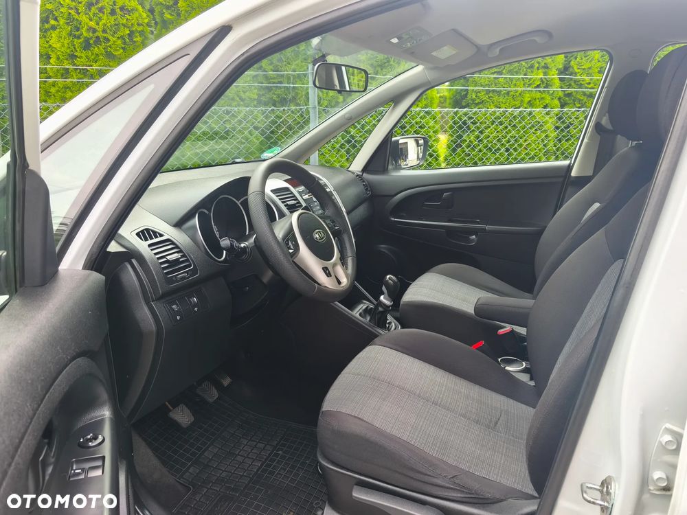 Kia Venga 1.6 CVVT Mind - 13