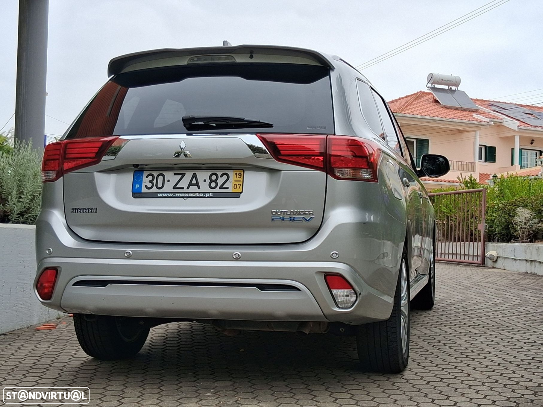 Mitsubishi Outlander 2.4 PHEV Intense - 25