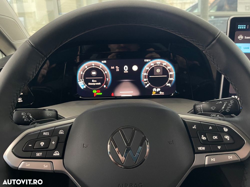 Volkswagen Golf 1.5 eTSI DSG MHEV Life - 27