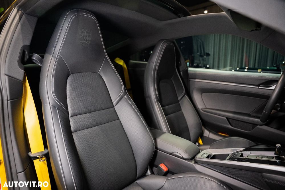 Porsche 911 4S PDK - 23