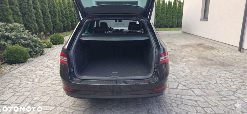 Skoda Superb 2.0 TDI DSG L&K - 6