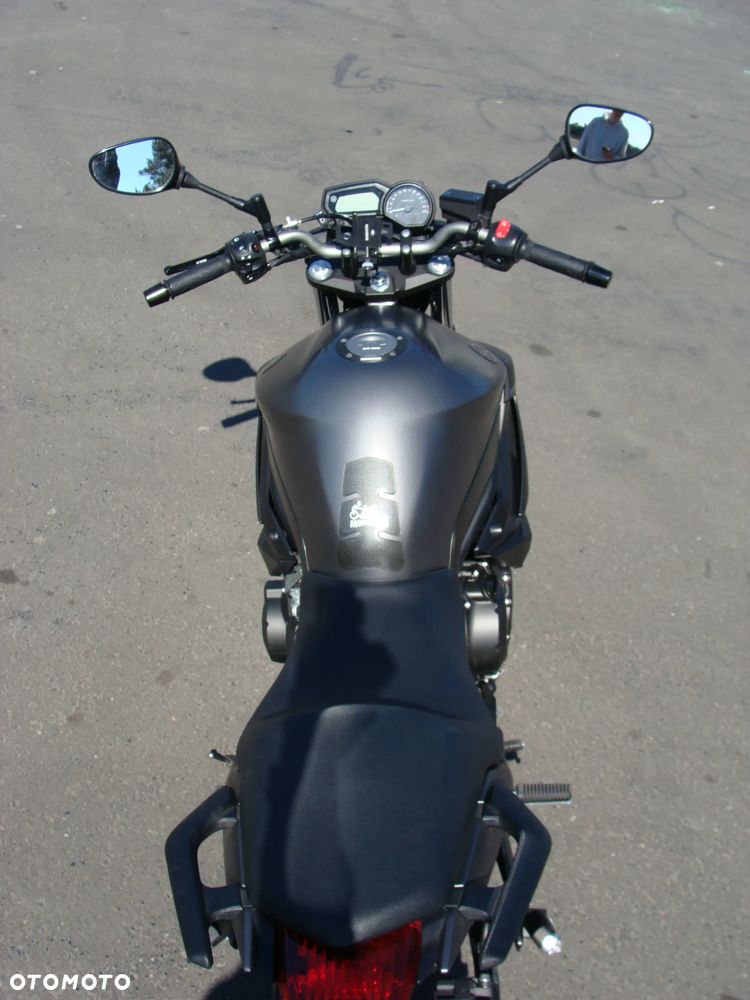 Yamaha XJ - 8