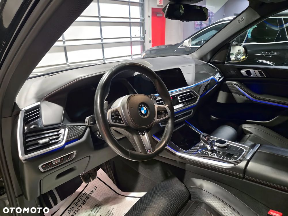 BMW X5 M50i - 10