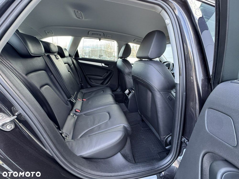 Audi A4 Allroad - 32