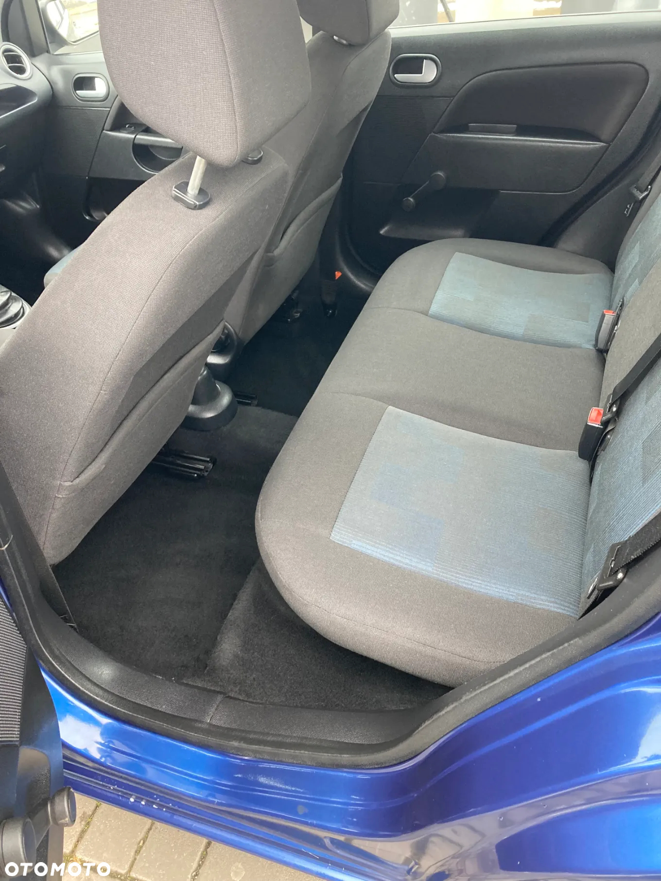 Ford Fiesta 1.4 Ambiente - 11