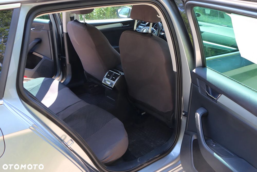 Skoda Superb 2.0 TDI Style - 11