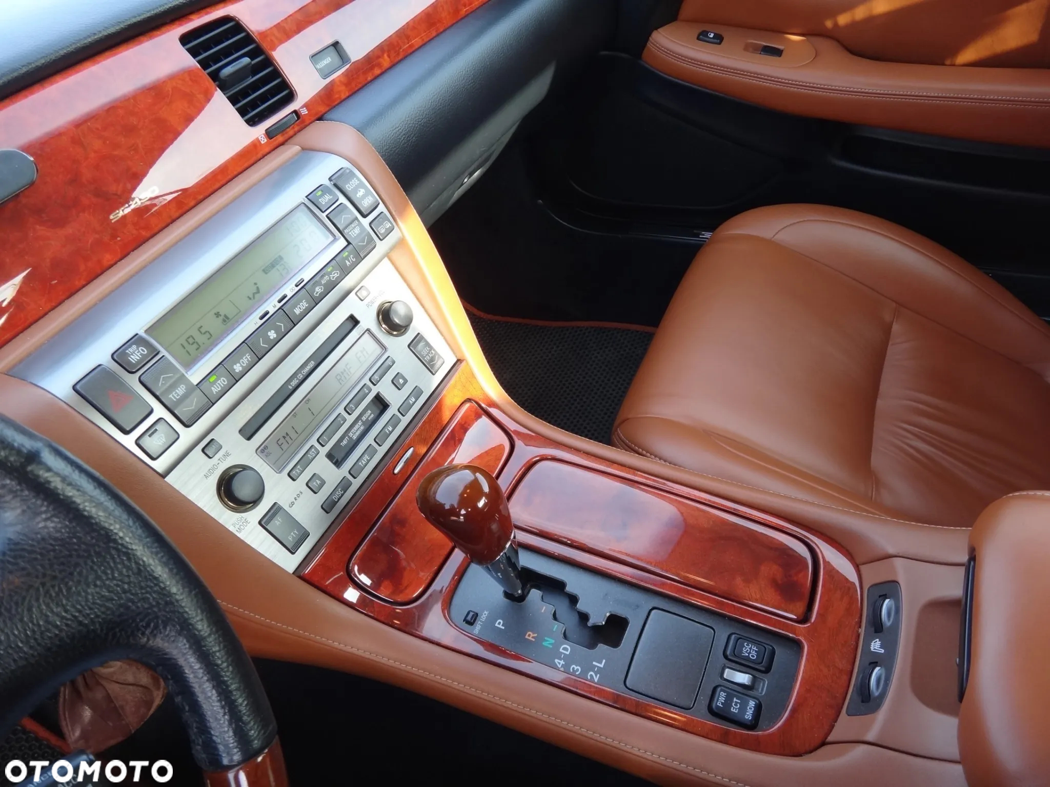 Lexus SC 430 Prestige - 16