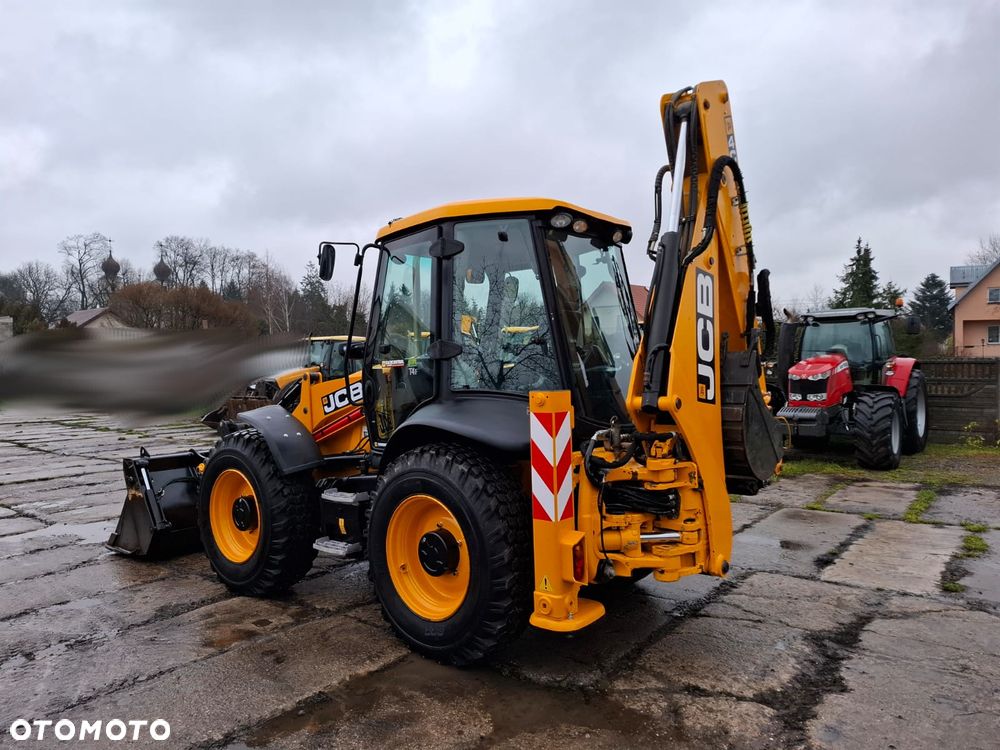 JCB 4CX - 5