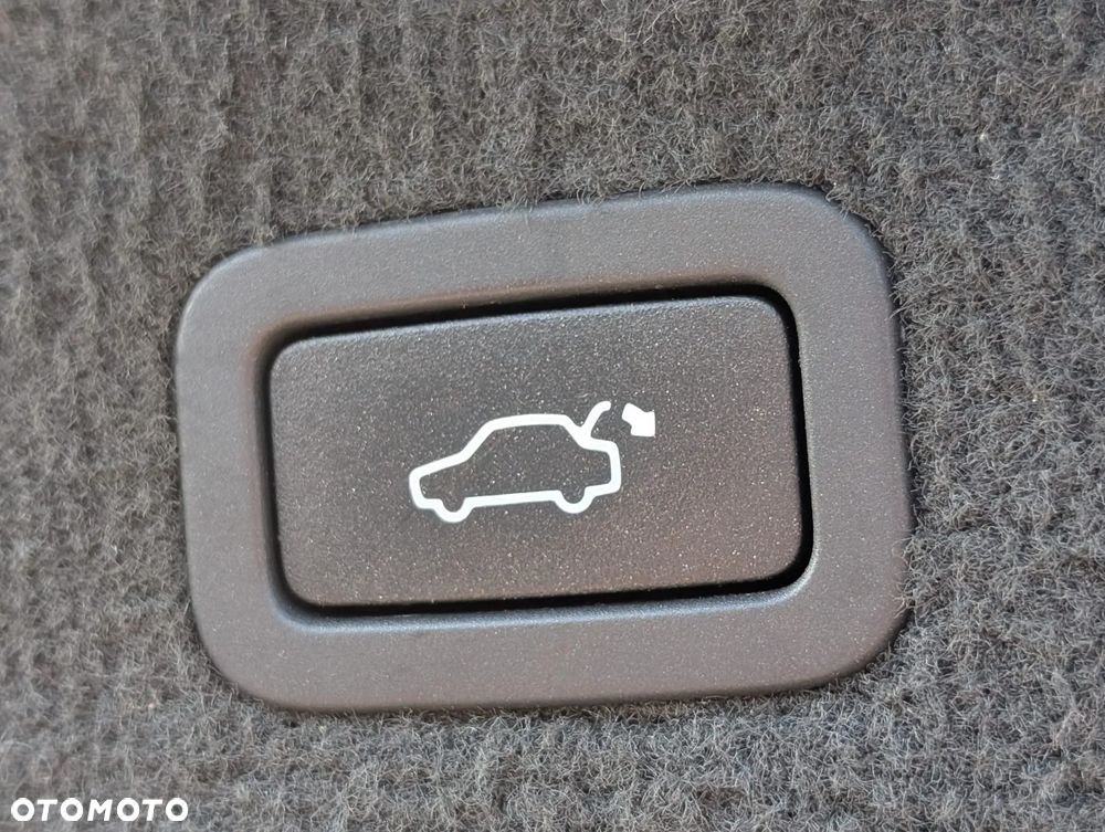 Volvo V70 D3 Geartronic Kinetic - 28