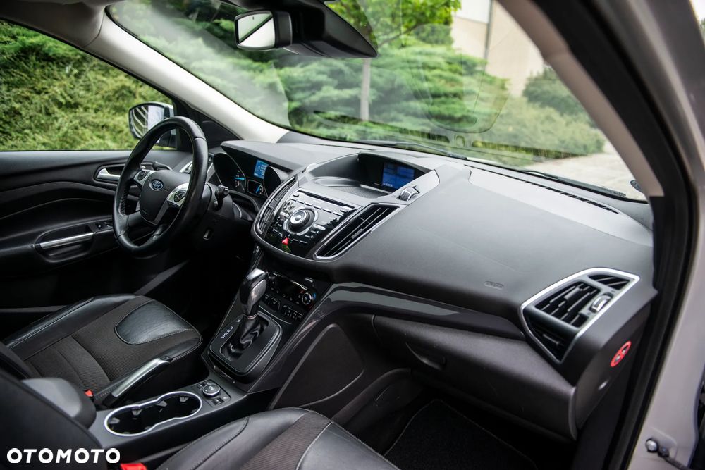 Ford Kuga 2.0 TDCi 4x4 Titanium - 25