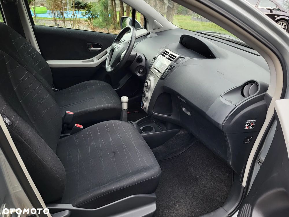 Toyota Yaris 1.3 VVT-i Cool - 9