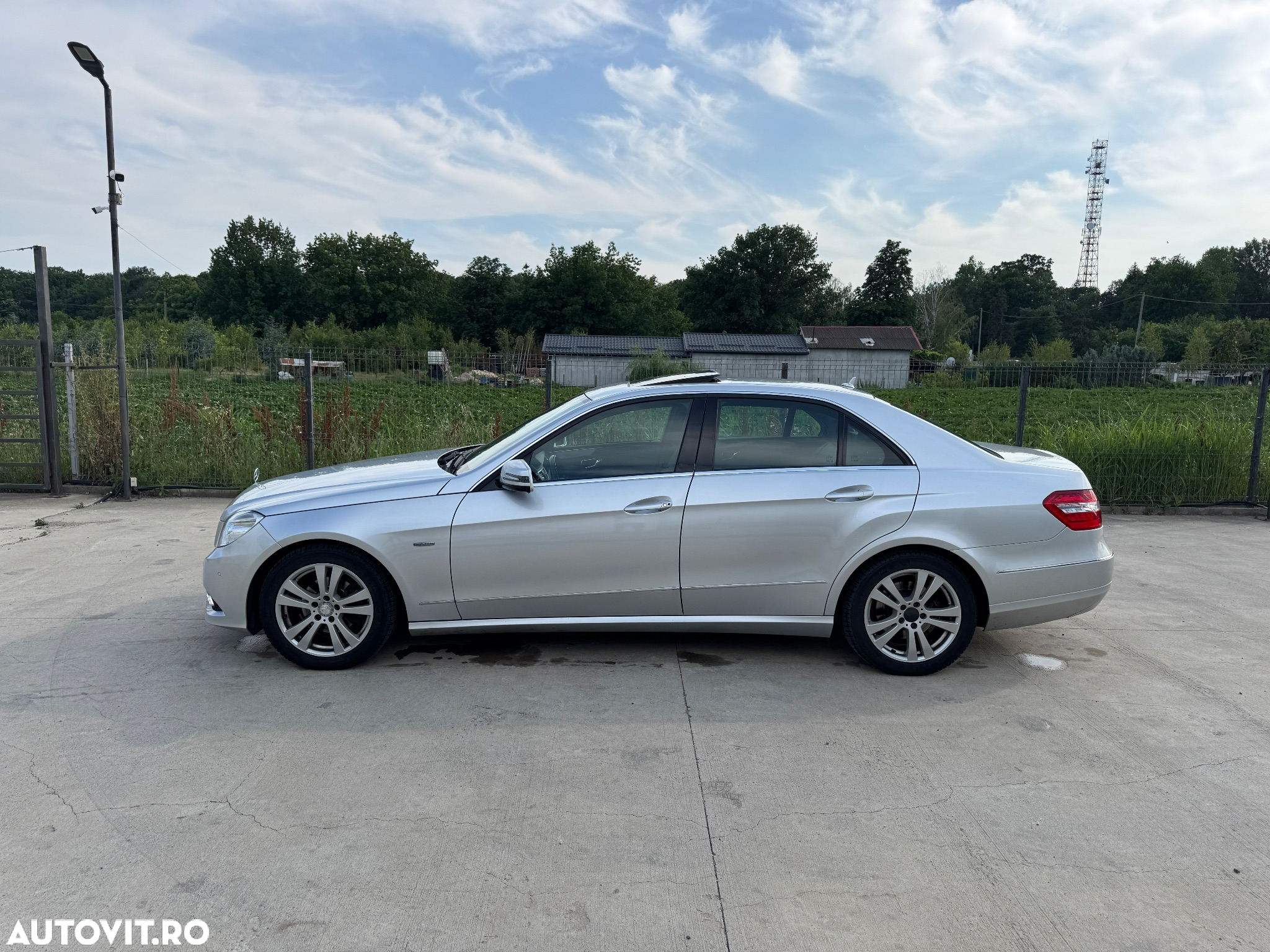 Mercedes-Benz E 220 BlueTEC BlueEFFICIENCY 7G-TRONIC Edition Avantgarde - 7