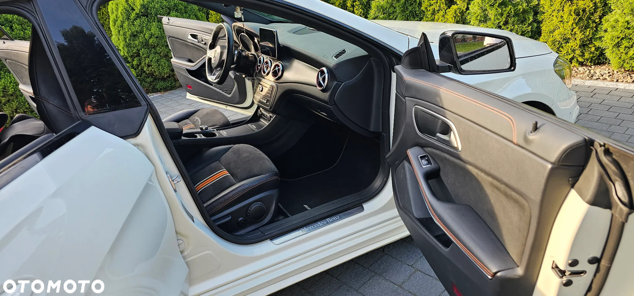 Mercedes-Benz CLA 250 4-Matic AMG Line - 14