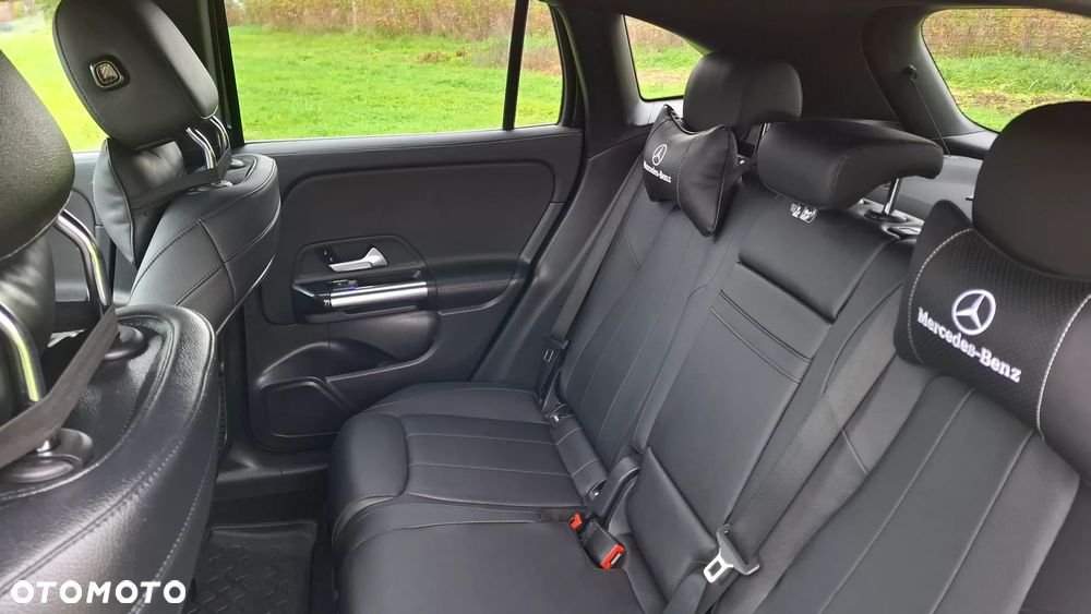 Mercedes-Benz GLA 250 4-Matic - 13