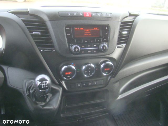 Iveco DAILY 35 C 15 3.5T 4.60M 3.5T NA HAKU CLIMATRONIC - 23