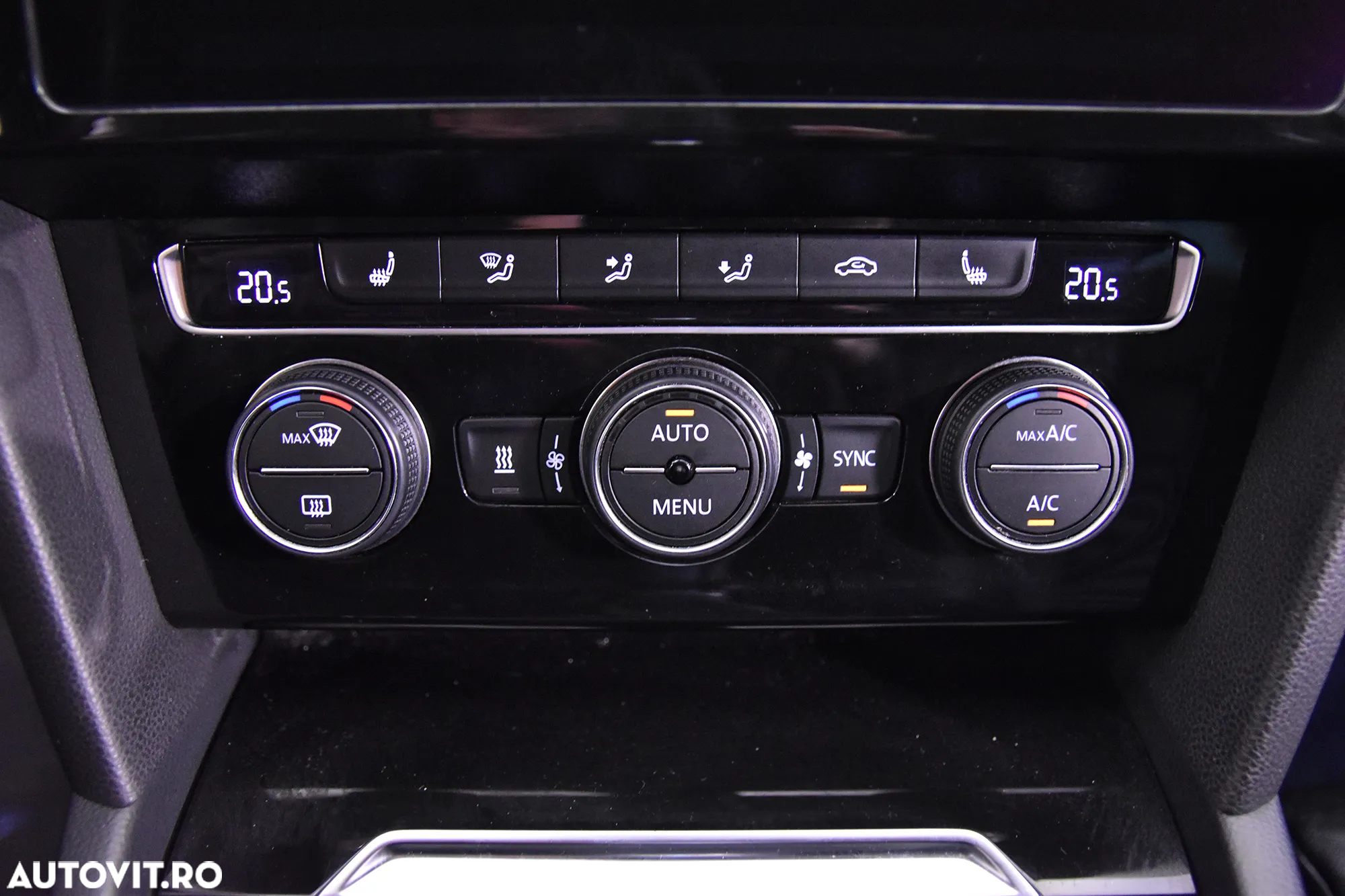 Volkswagen Passat - 16