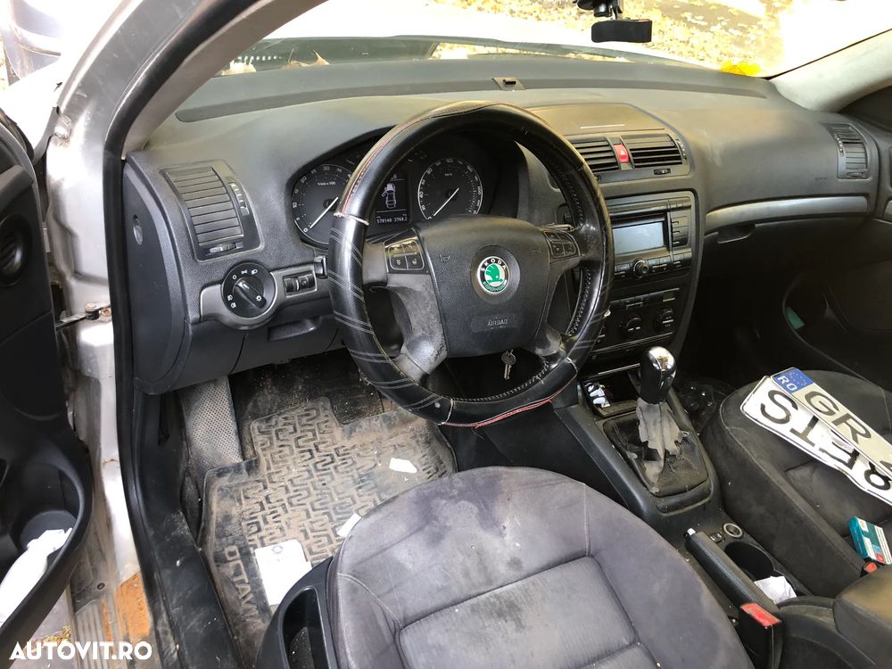 Dezmembrez Skoda Octavia II break 2006 gri argintiu 1,9TDI cod BXE - 5